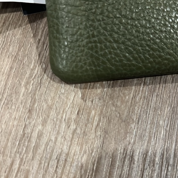 Kate Spade L zip wristlet BNWT Olive - Picture 6 of 6